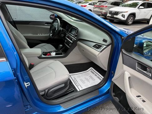 Used 2018 Hyundai Sonata SE FWD image 12