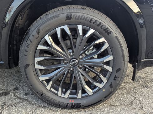 New 2026 Nissan Rogue Platinum image 8