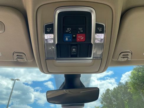 Used 2020 RAM 1500 Laramie RWD image 19