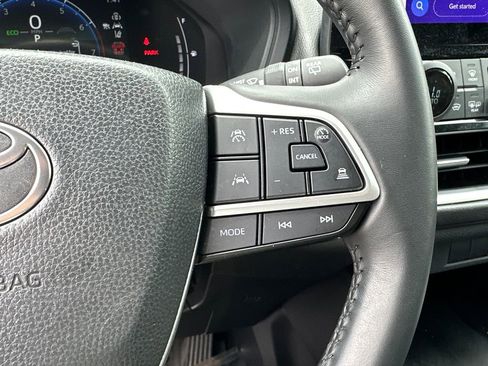 Used 2025 Toyota Grand Highlander AWD image 22