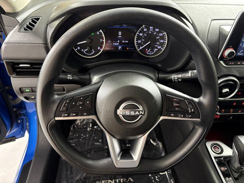 Used 2025 Nissan Sentra SV FWD image 27
