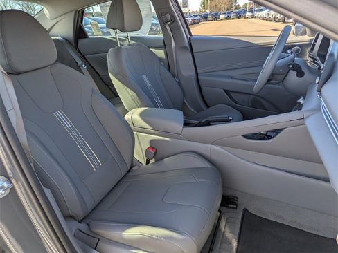 Certified 2026 Hyundai Elantra Sport image 21