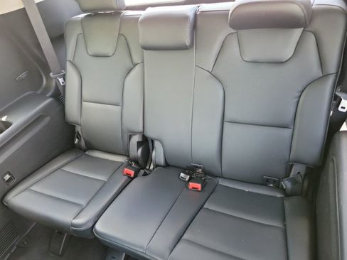 Used 2025 Kia Telluride S FWD image 10