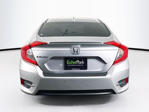 Used 2018 Honda Civic EX-T image 7