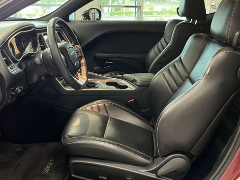 Used 2018 Dodge Challenger SRT Hellcat image 12