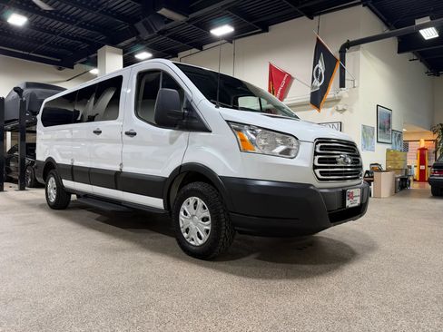 Used 2019 Ford Transit 350 XLT RWD image 6