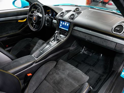 Used 2021 Porsche 718 Cayman GT4 RWD image 25