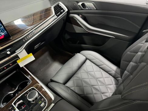 New 2026 BMW X7 xDrive40i image 19