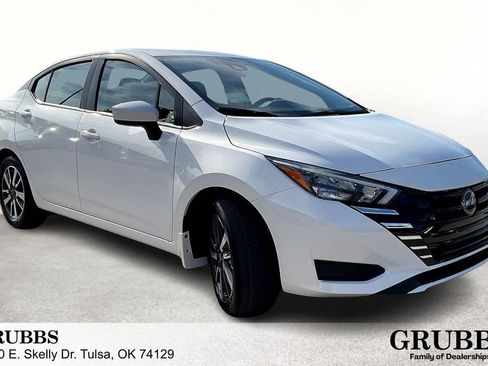 New 2025 Nissan Versa SV w/ Trunk Package image 1