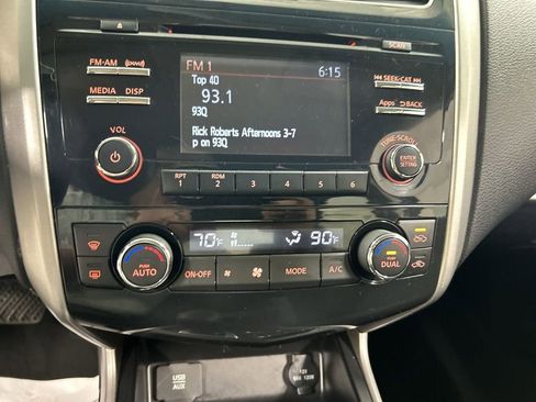 Used 2015 Nissan Altima 2.5 SV FWD image 16