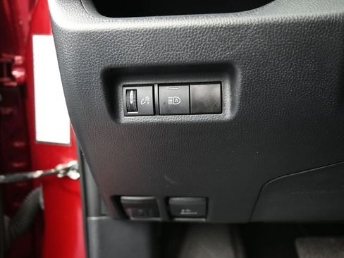 Used 2024 Toyota RAV4 LE image 33