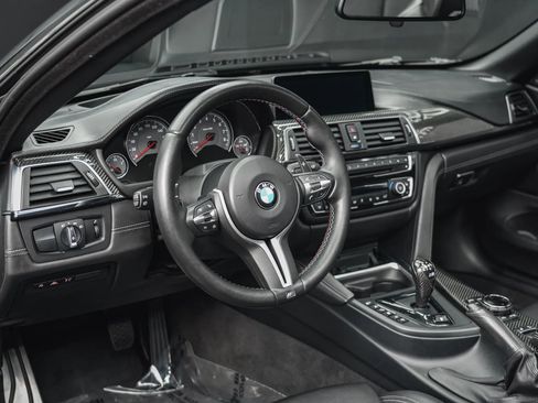 Used 2016 BMW M4 Convertible image 35