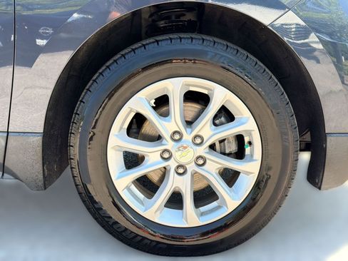 Used 2018 Chevrolet Equinox LS FWD image 12
