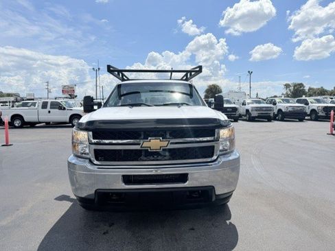 Used 2013 Chevrolet Silverado 2500 W/T RWD image 2