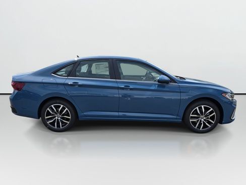 New 2026 Volkswagen Jetta SE FWD image 2