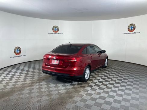 Used 2017 Ford Focus SE image 18