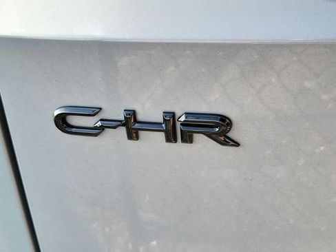 Used 2026 Toyota C-HR AWD/4WD image 5