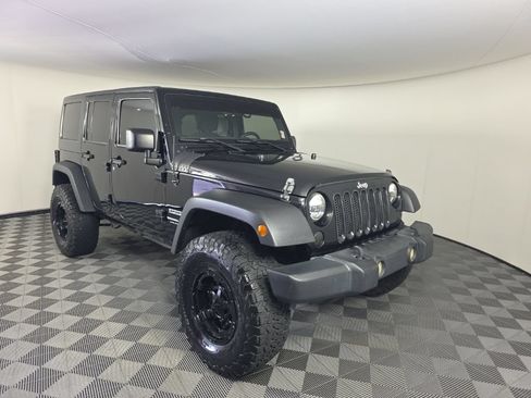 Used 2018 Jeep Wrangler Unlimited Sport S AWD/4WD image 7