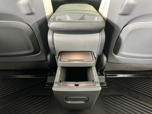 Used 2024 Kia EV9 GT-Line image 42