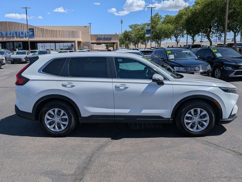Used 2024 Honda CR-V LX image 4