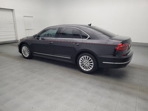Used 2017 Volkswagen Passat 1.8T SE image 3