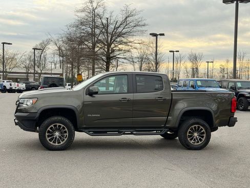 Used 2017 Chevrolet Colorado ZR2 image 12