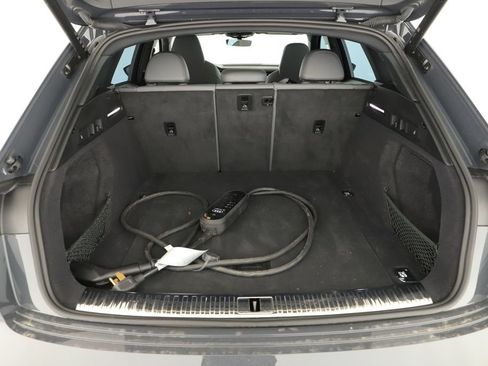 Certified 2024 Audi SQ8 e-tron Premium Plus w/ Black Optic Package AWD/4WD image 29