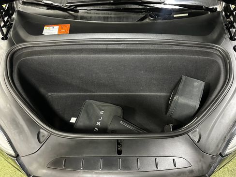 Used 2017 Tesla Model X 75D image 24