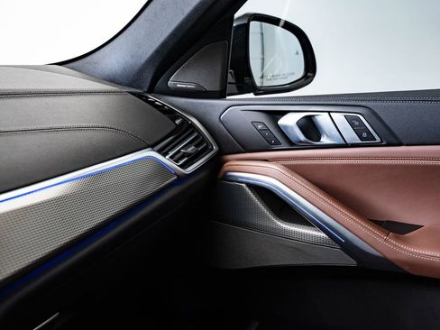 Used 2020 BMW X6 M50i AWD/4WD image 40