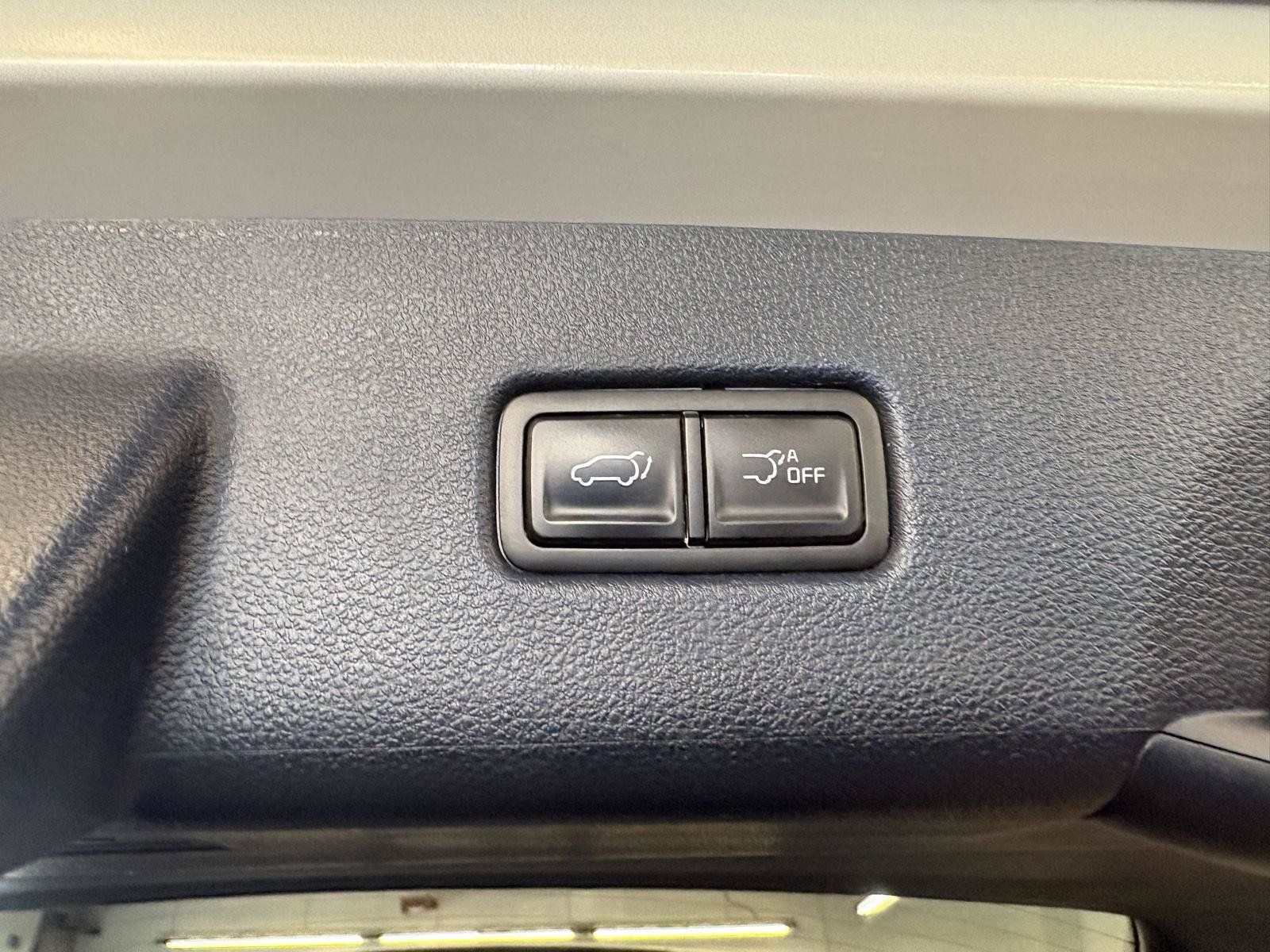 Certified 2026 Kia Carnival EX FWD image 18