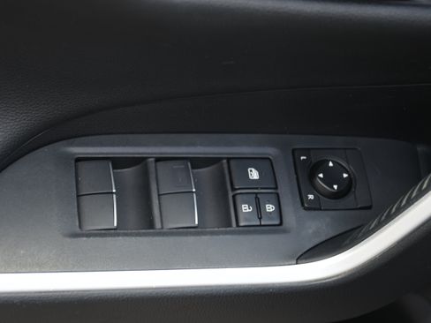 Used 2019 Toyota RAV4 Limited FWD image 11
