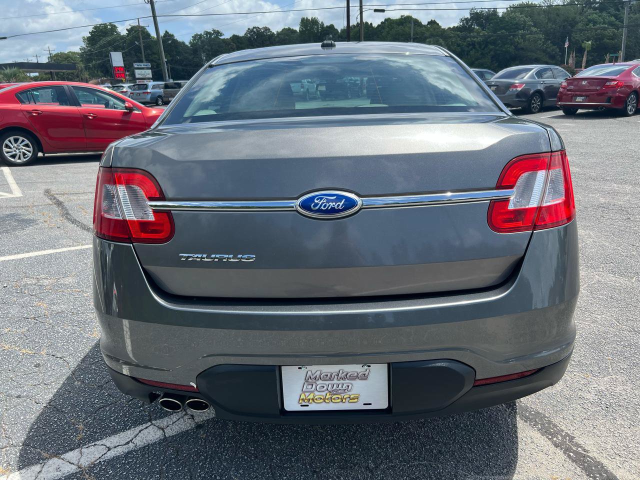 Used 2011 Ford Taurus SE FWD image 6