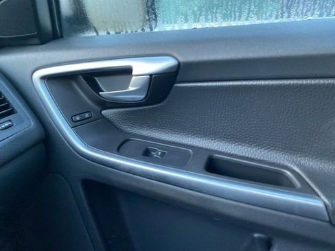 Used 2011 Volvo XC60 3.2 image 25