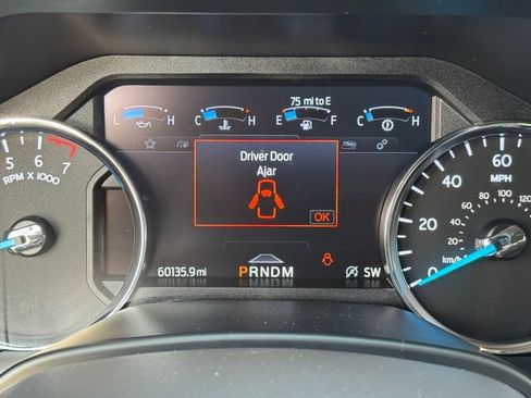 Used 2021 Ford Expedition XLT AWD/4WD image 27