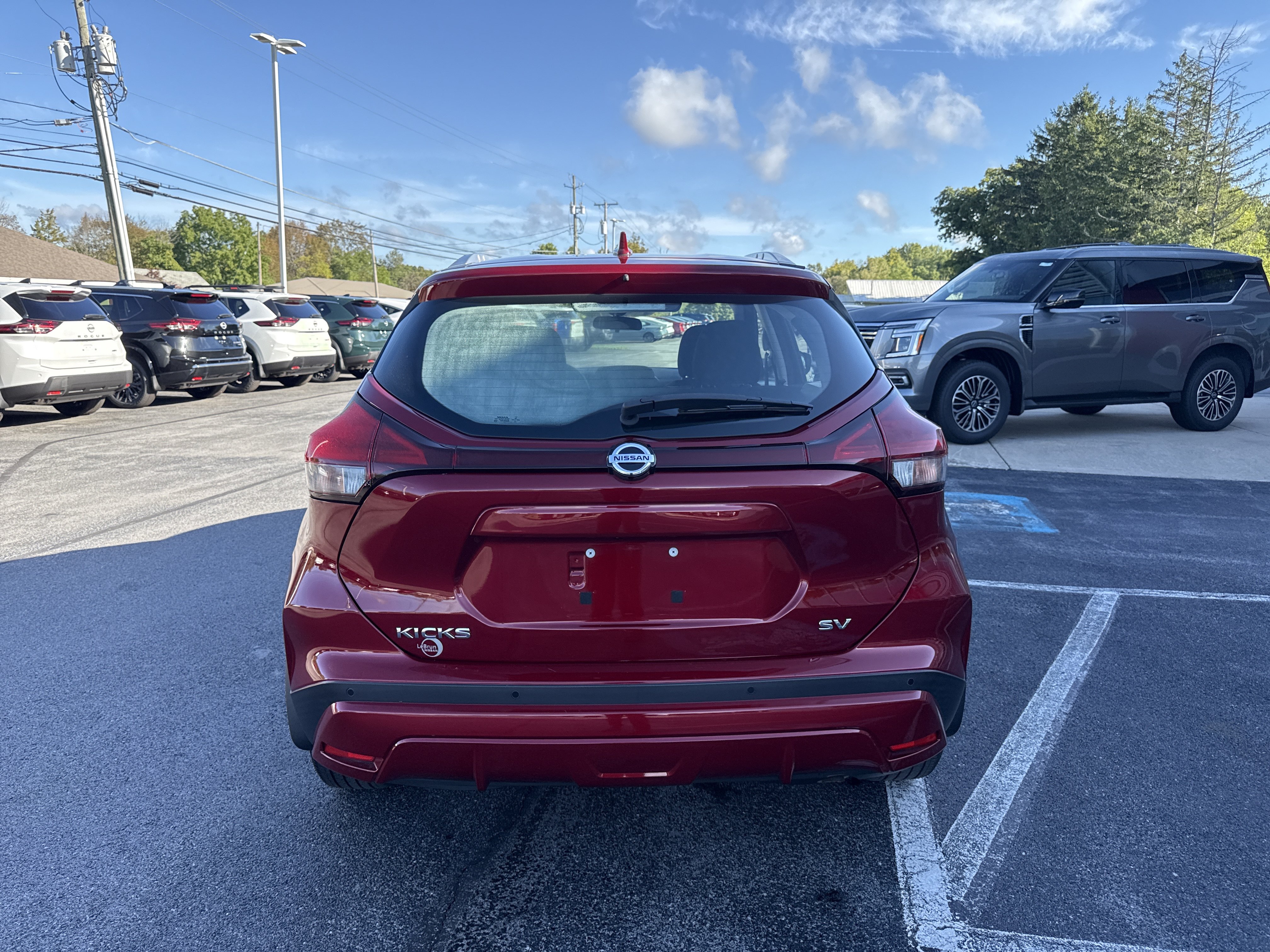 Used 2021 Nissan Kicks SV FWD image 9