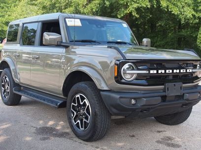 Certified 2025 Ford Bronco Outer Banks