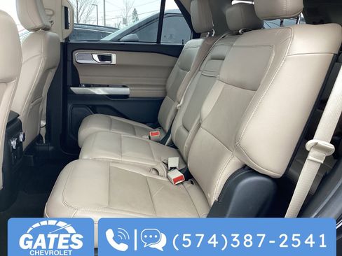 Used 2023 Ford Explorer Limited image 17
