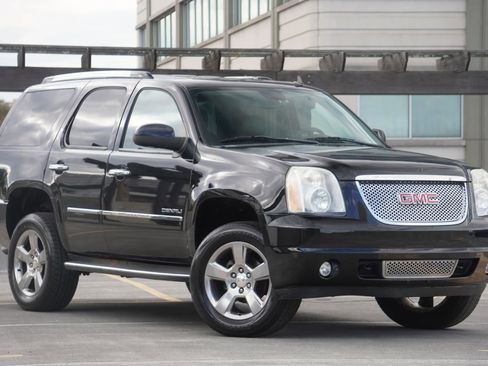 Used 2011 GMC Yukon Denali image 15