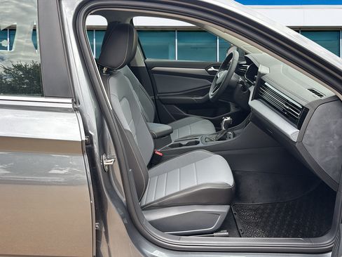 New 2026 Volkswagen Jetta SE FWD image 15