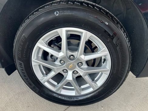 Used 2023 Chevrolet Equinox LT FWD image 12