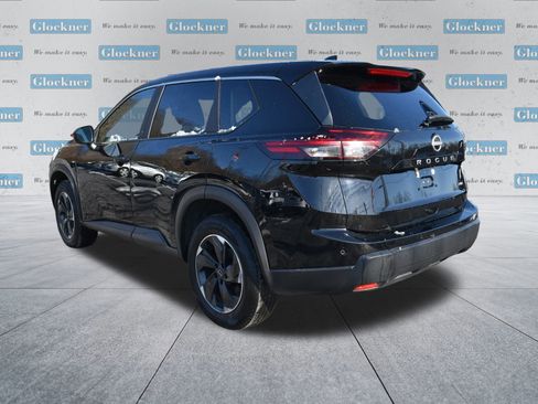 Used 2025 Nissan Rogue SV image 8