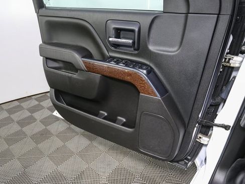 Used 2017 GMC Sierra 1500 SLE w/ SLE Value Package image 28