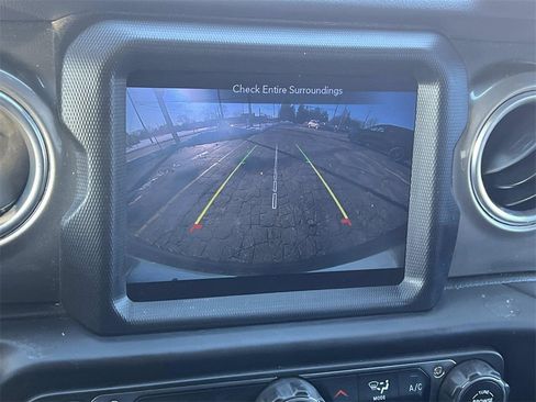 Used 2021 Jeep Wrangler Unlimited Sahara w/ Uconnect 4C Nav & Sound Group image 18