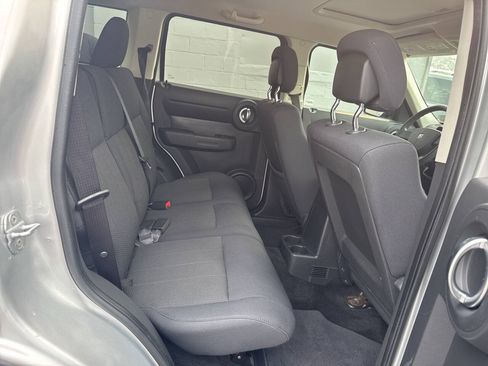 Used 2011 Dodge Nitro Heat w/ Popular Equipment Group AWD/4WD image 23