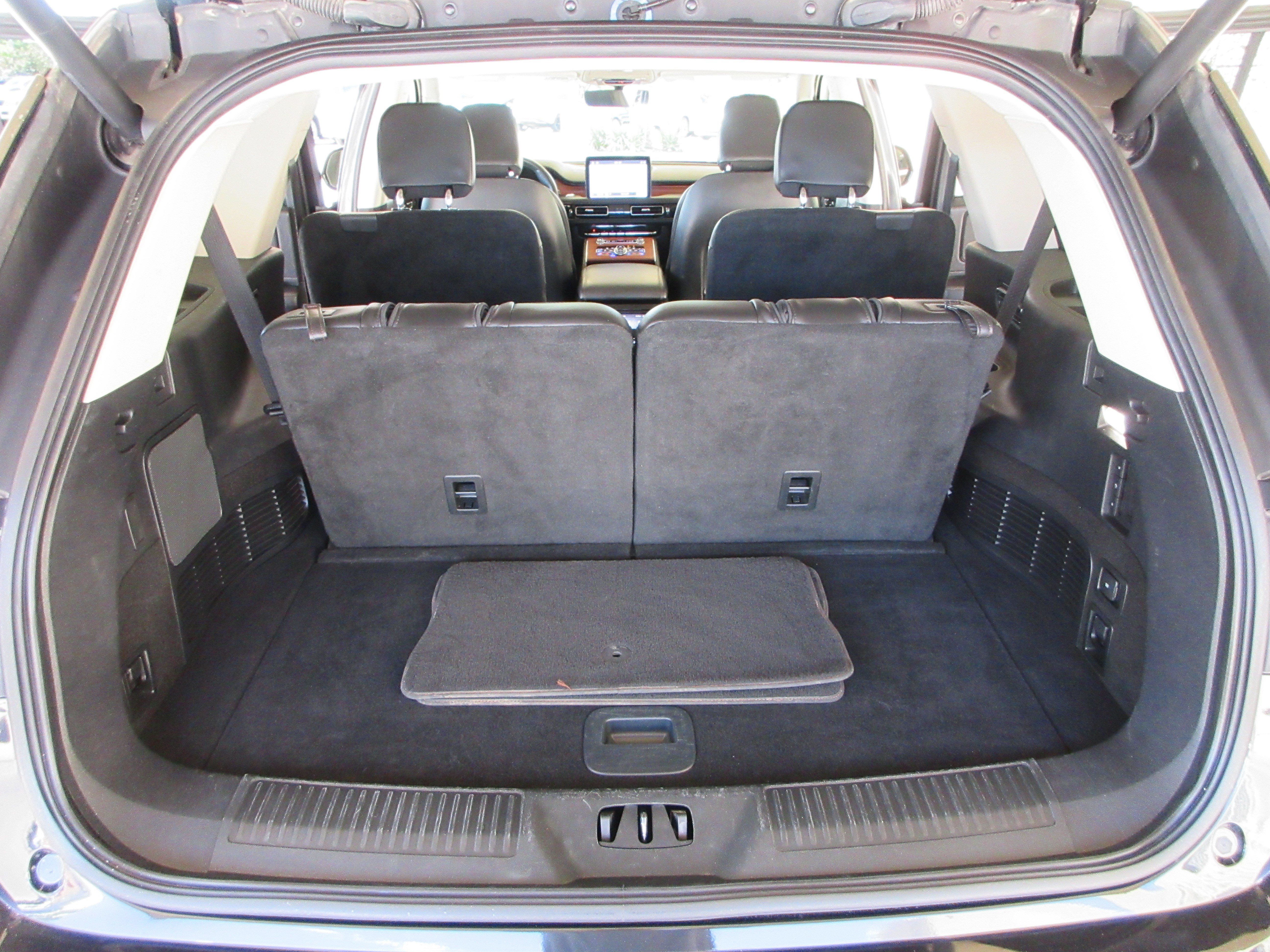 Used 2024 Lincoln Aviator Reserve AWD/4WD image 55