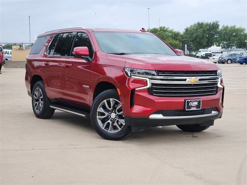 Used 2024 Chevrolet Tahoe LT w/ Luxury Package AWD/4WD image 2