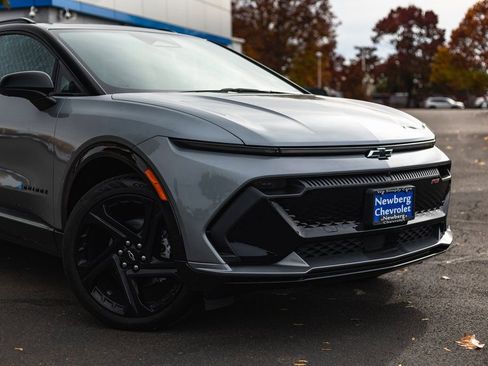 New 2026 Chevrolet Equinox EV RS image 3