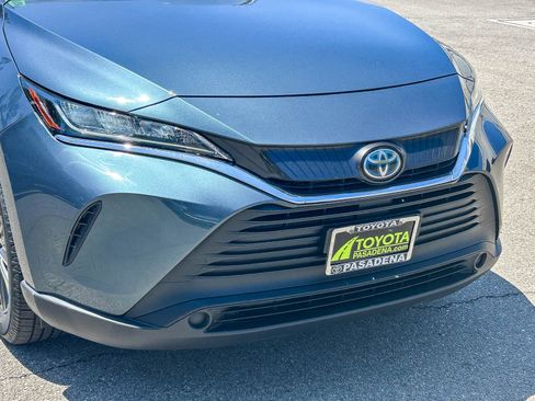 Used 2021 Toyota Venza LE w/ Carpet Mat Package (TMS) AWD/4WD image 5