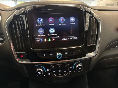 Used 2023 Chevrolet Traverse LT FWD image 20