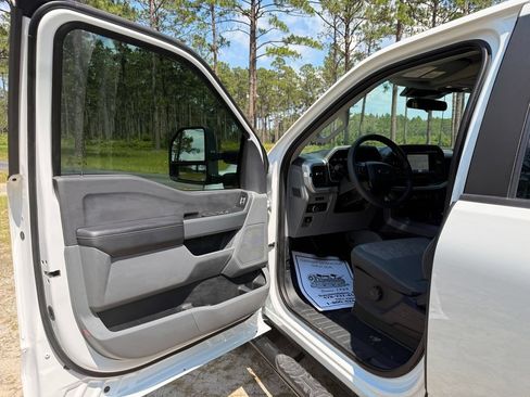 Used 2023 Ford F150 XLT w/ Trailer Tow Package AWD/4WD image 11
